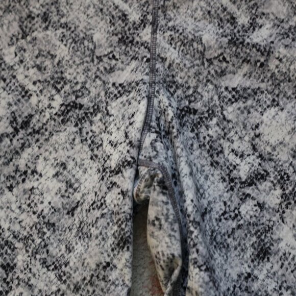 Gap Bike Shorts - Picture 3 of 5